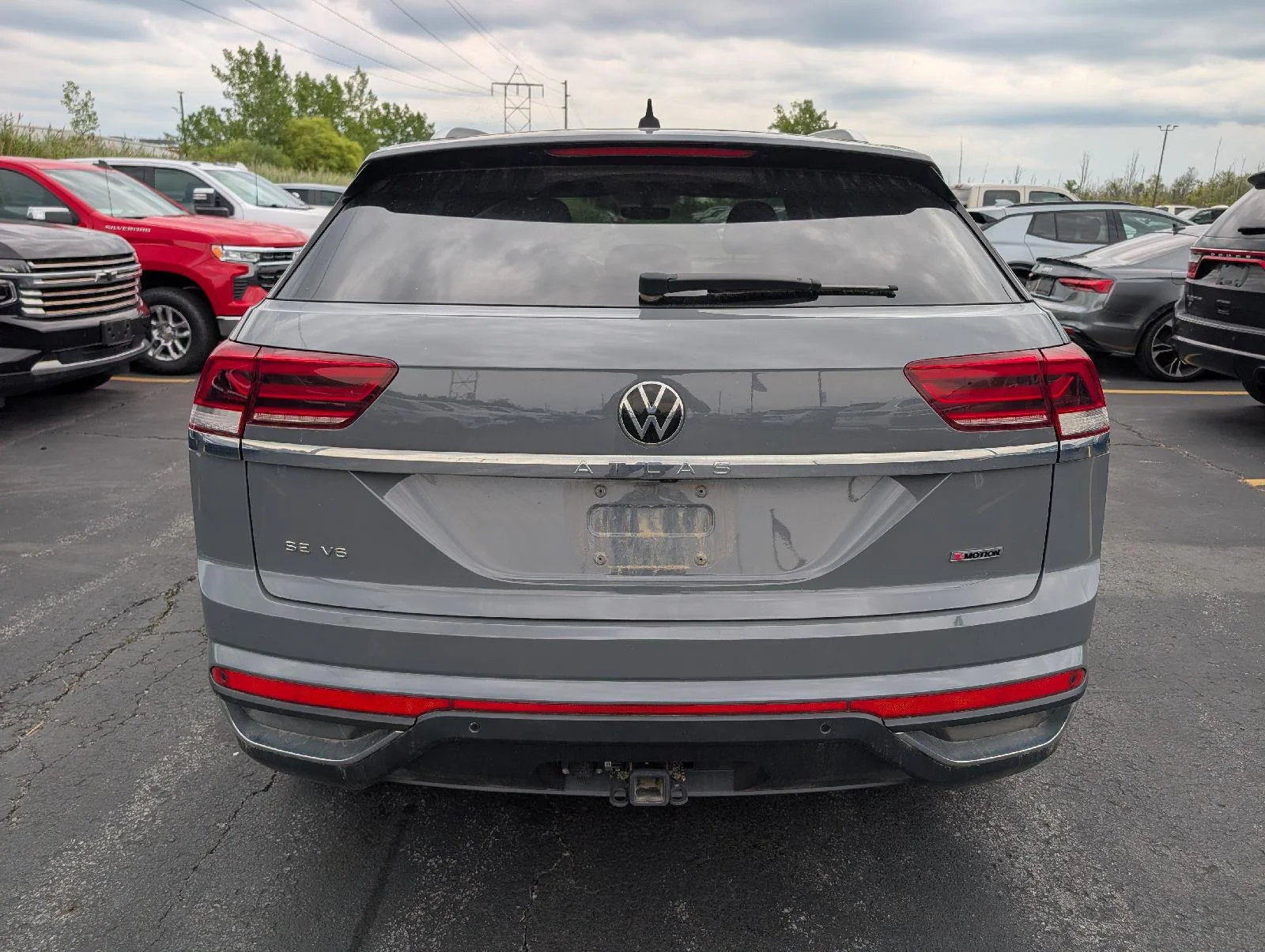 Used 2021 Pure Gray Volkswagen 3.6L V6 SE w/Technology image 6