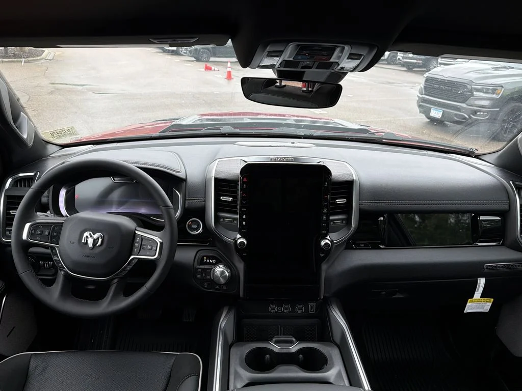 New 2026 Molten Red Pearl-Coat Exterior Paint Ram Laramie image 21
