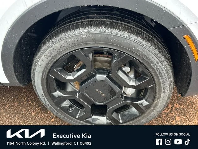 Certified Used 2025 White Kia X-Line EX image 7