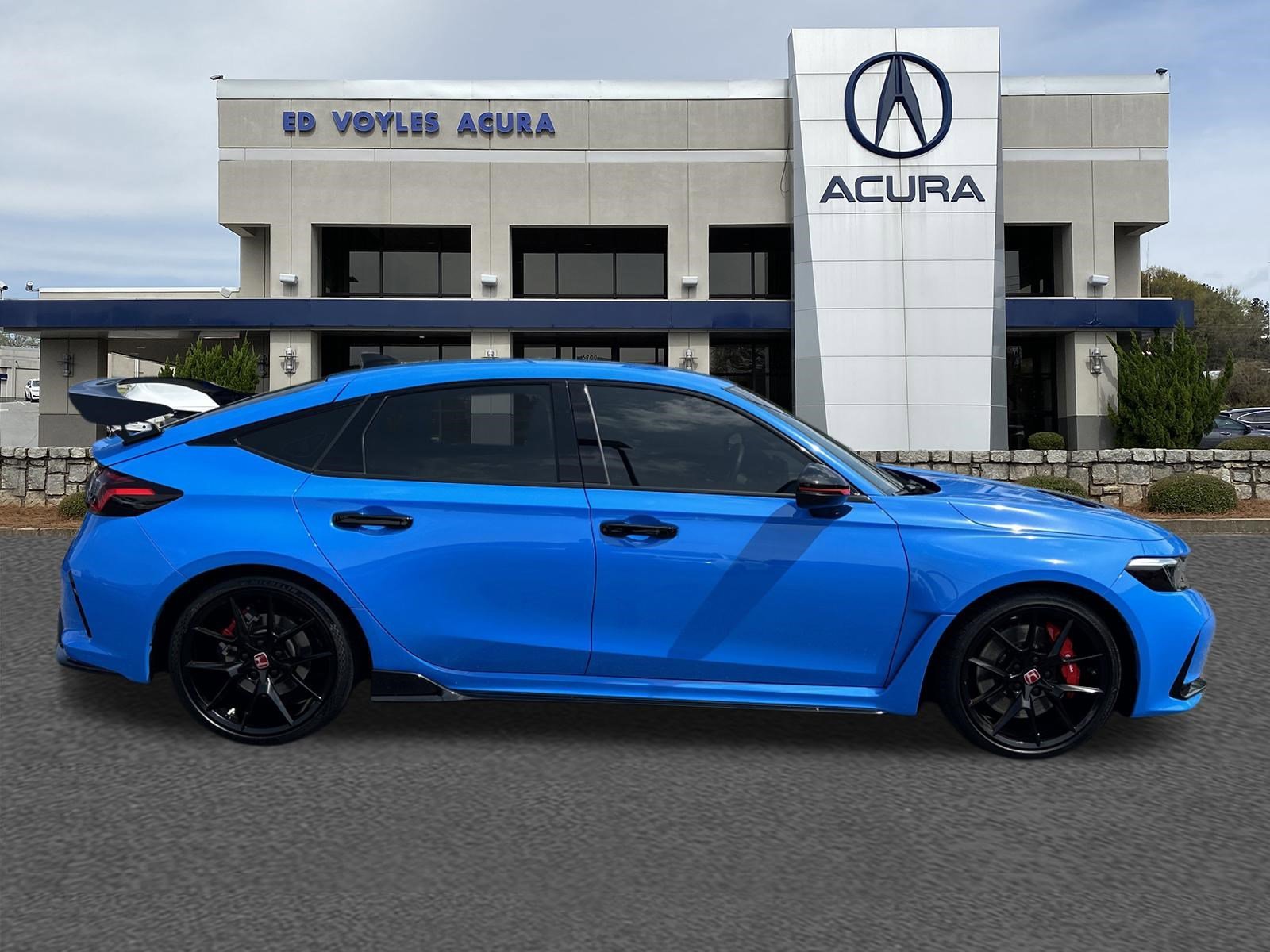 Used 2023 Boost Blue Pearl Honda  image 4