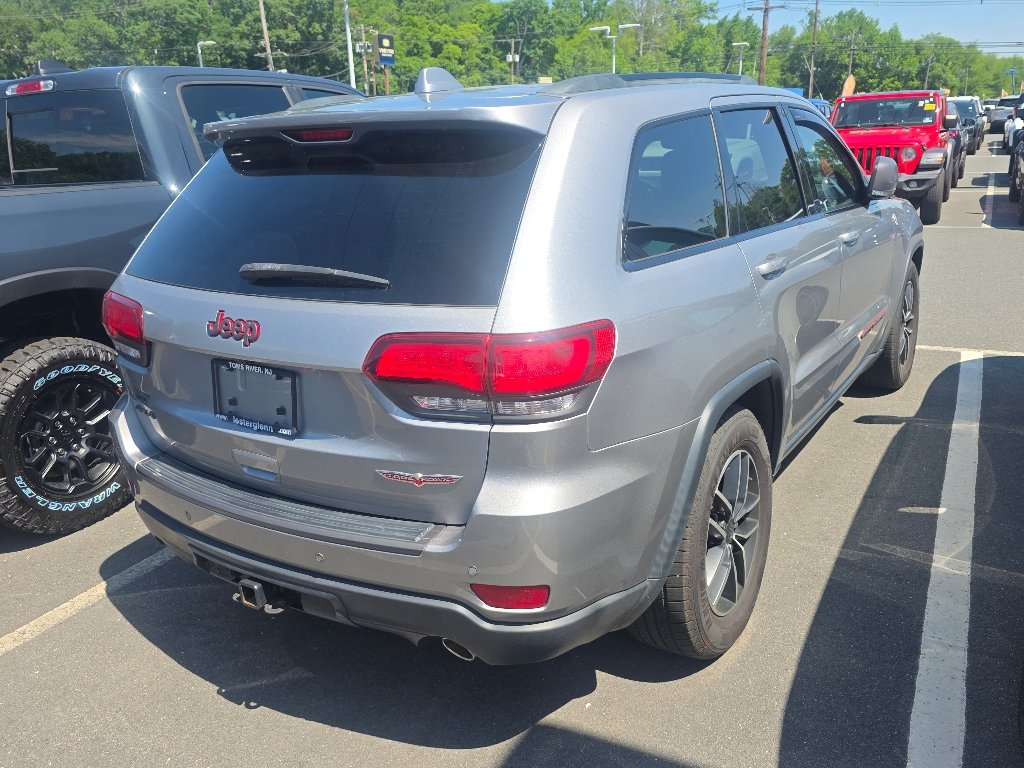 Used 2021 Billet Silver Metallic Clear Coat Jeep Trailhawk image 3