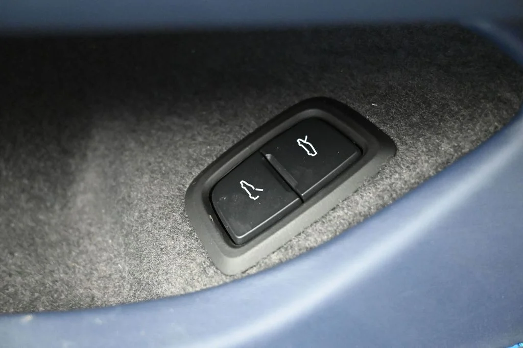 Used 2022 Blue Chevrolet Stingray image 27