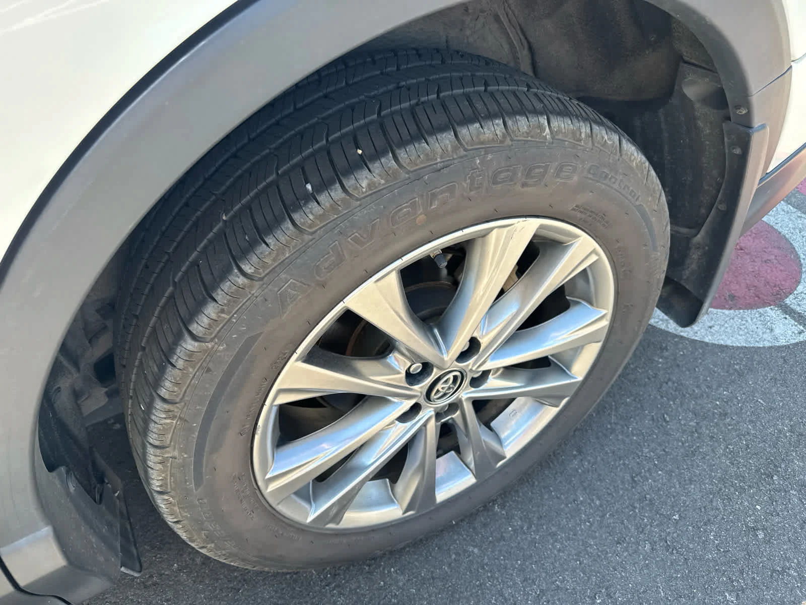 Used 2017 Blizzard Pearl Toyota Platinum image 7