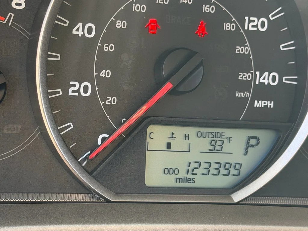 Used 2013 Gray Toyota XLE image 27