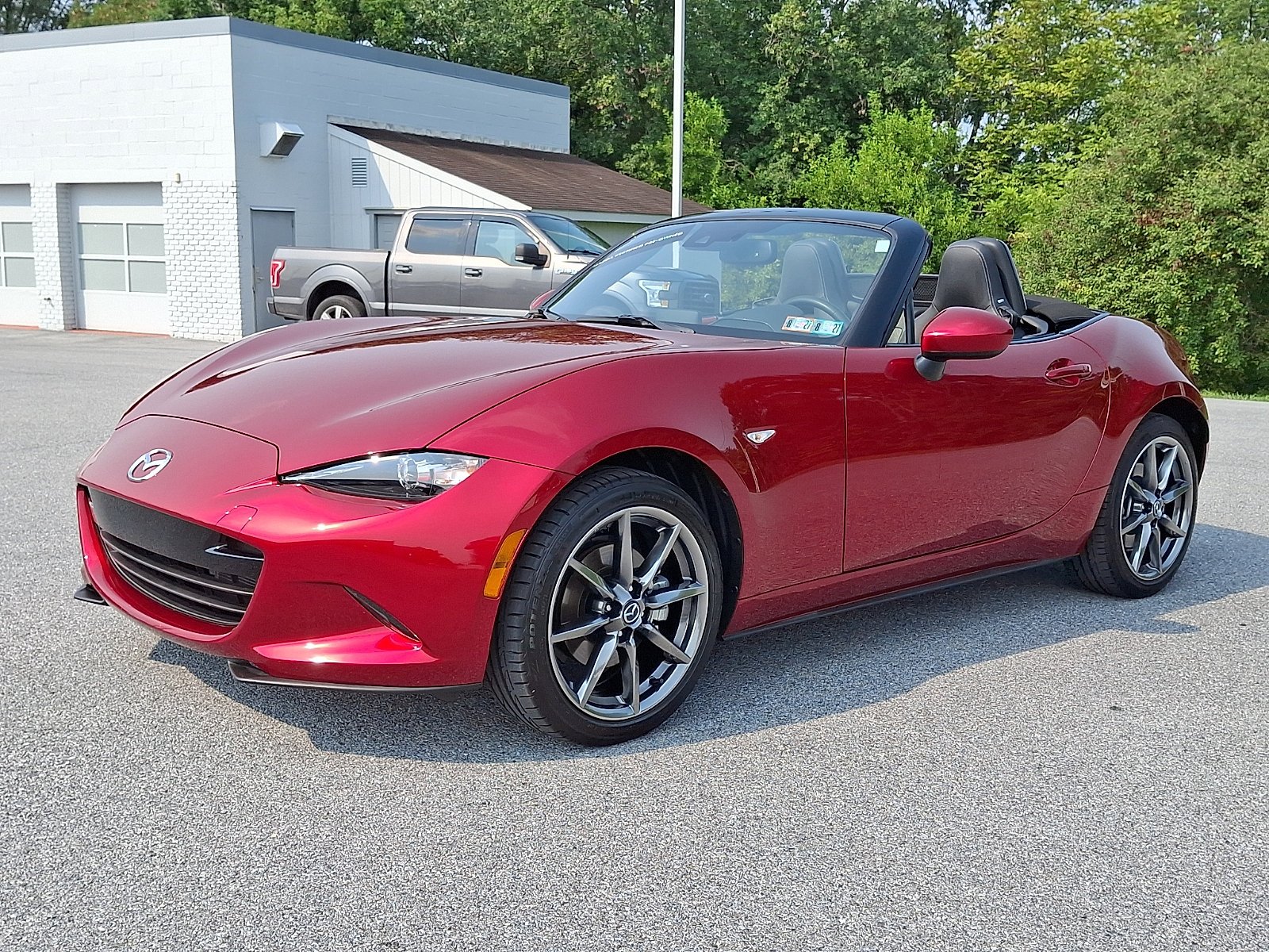 Used 2021 Soul Red Crystal Metallic Mazda Grand Touring image 4