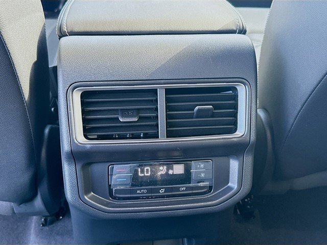 New 2026 Deep Black Pearl Volkswagen 2.0T SE W/TECHNOLOGY image 19