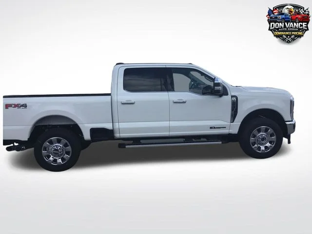 New 2026 Star White Metallic Tri-Coat Ford F-250® Lariat® image 6