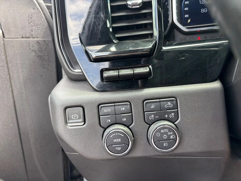 Used 2024 Gray Chevrolet ZR2 image 21
