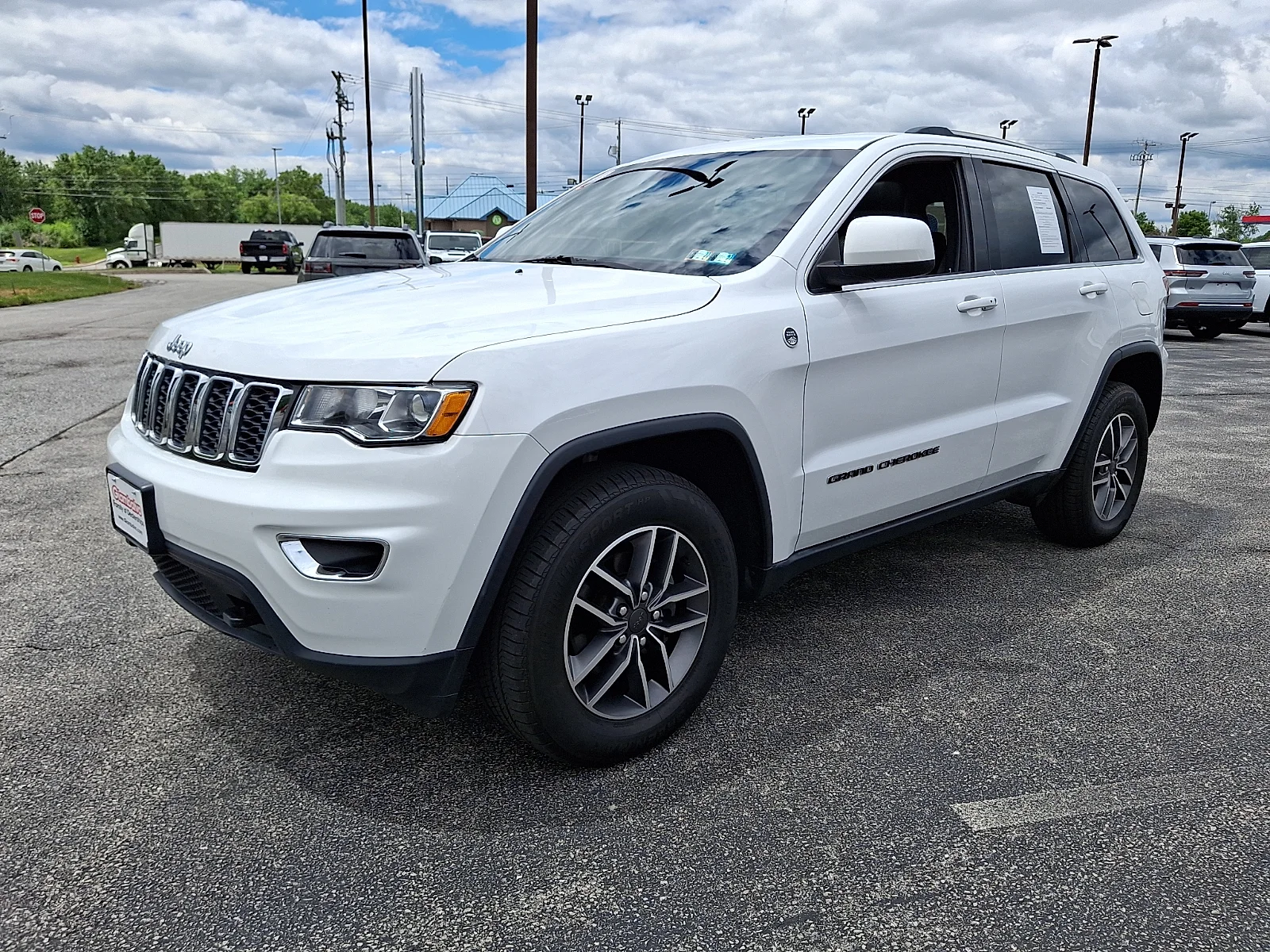 Certified Used 2020 White Jeep Laredo image 6