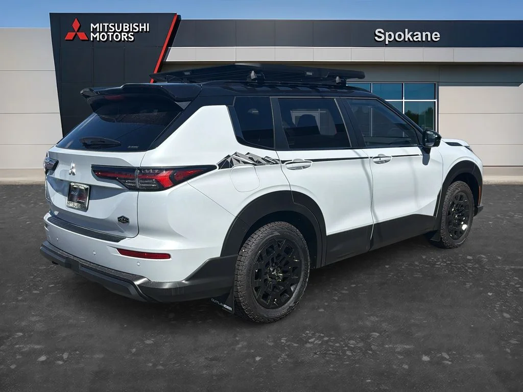 New 2026 White Diamond Mitsubishi TRAIL EDITION AWD image 7