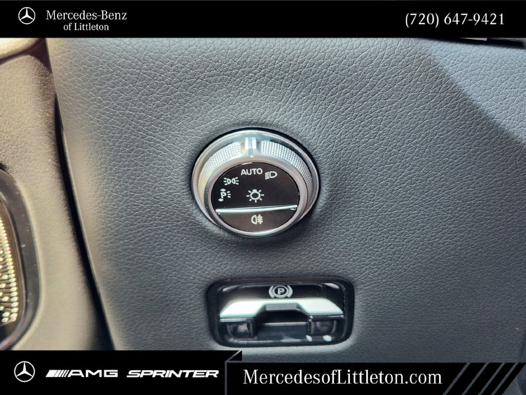 New 2026 Starling Blue Metallic Mercedes-Benz GLC 300 image 23