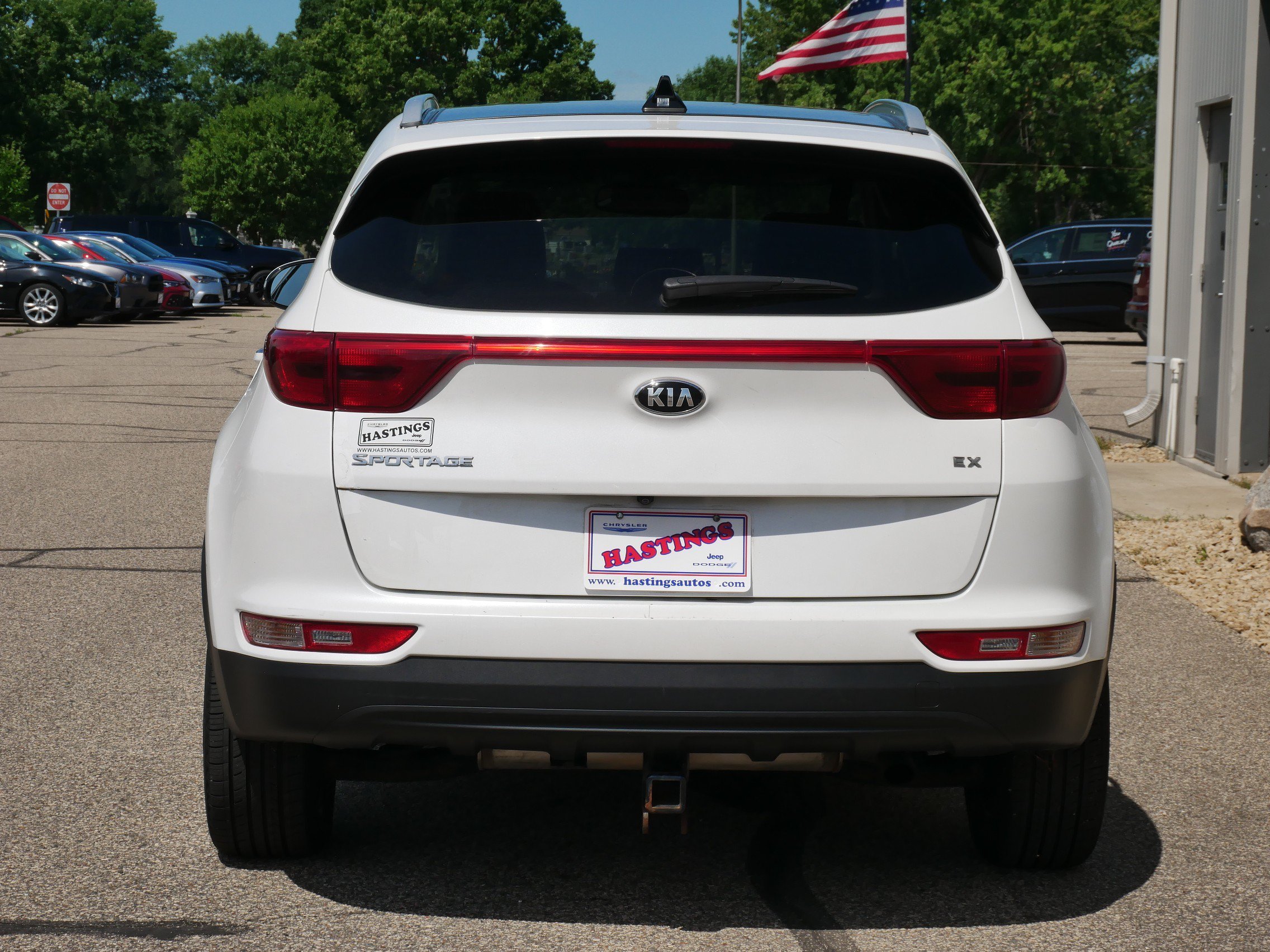Used 2017 Snow White Pearl Kia EX image 4