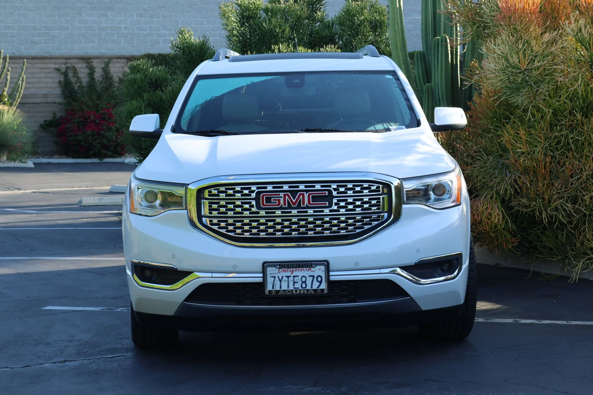 Used 2017 White GMC Denali image 3