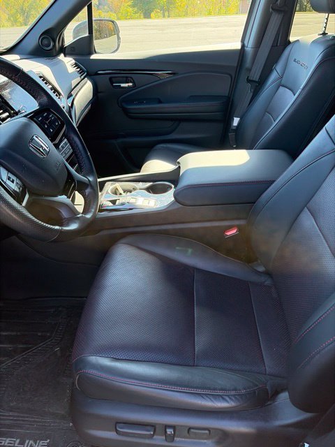 Used 2024 Gray Honda Black Edition image 7