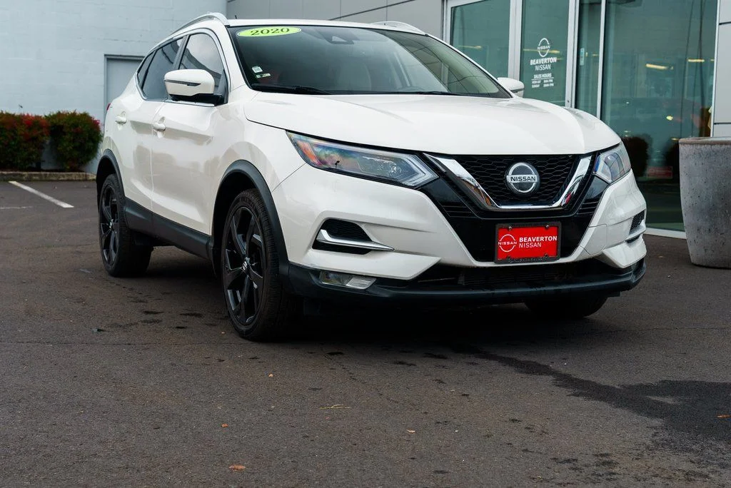 2020 Nissan Rogue Sport SL FWD photo