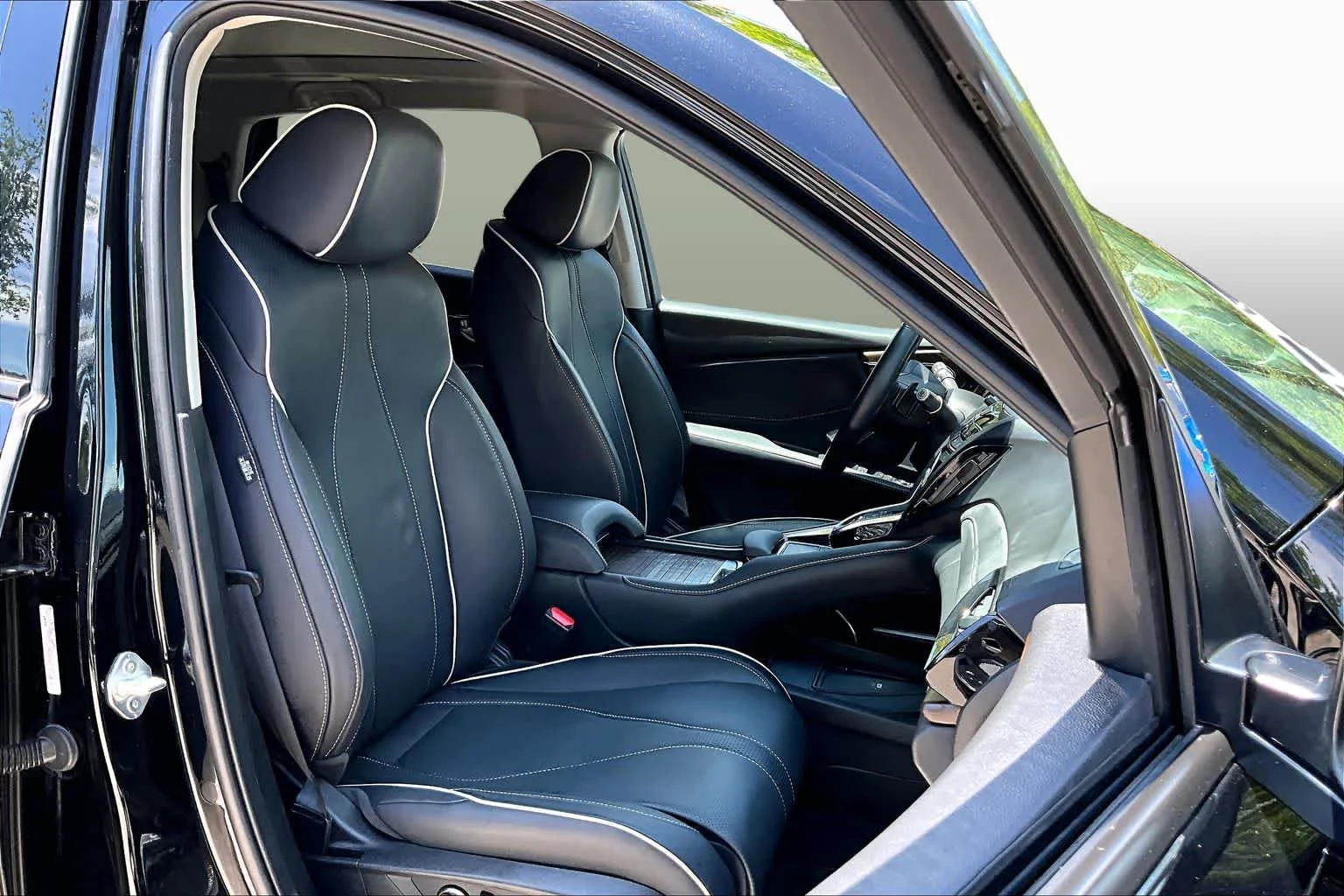 Used 2023 Majestic Black Pearl Acura w/Advance Package image 16
