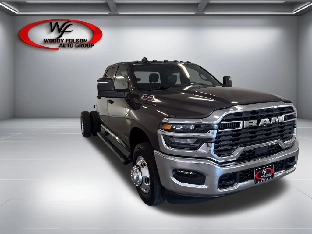 New 2027 Granite Crystal Metallic Clear-Coat Paint RAM Tradesman image 3