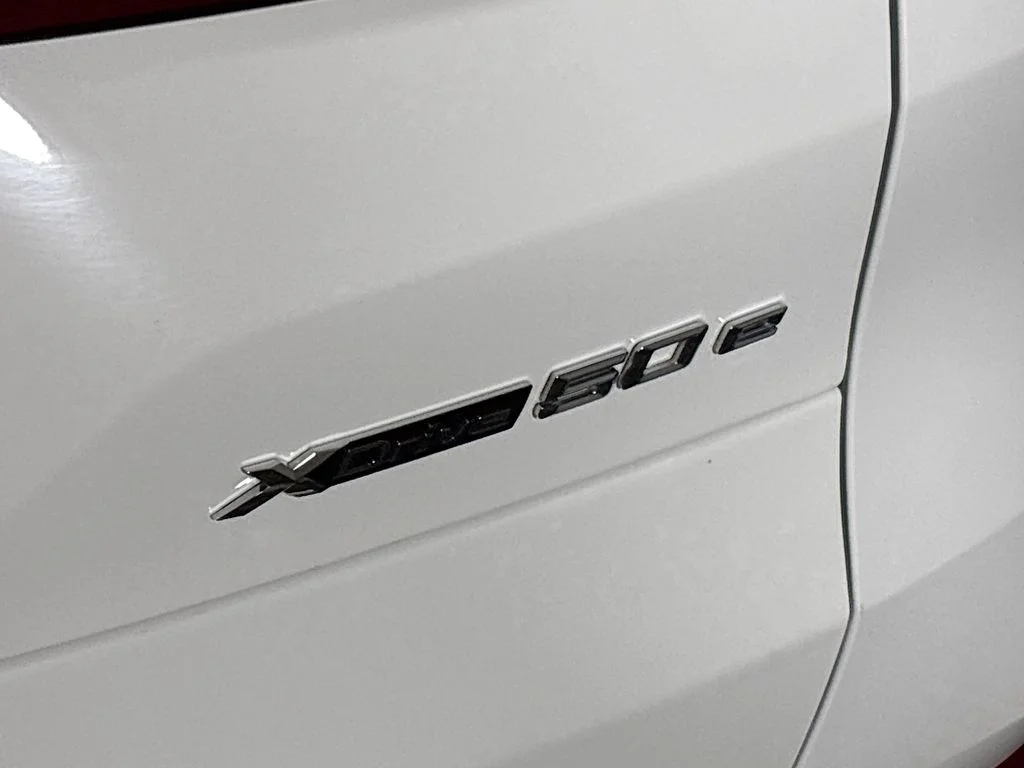 Used 2025 White BMW xDrive50e image 25