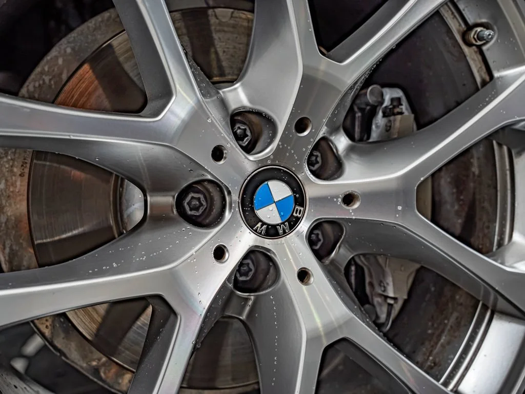 Used 2021 Alpine White BMW xDrive40i image 11