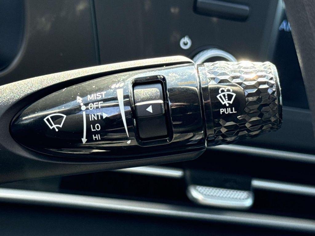 New 2026 White Hyundai SE image 24