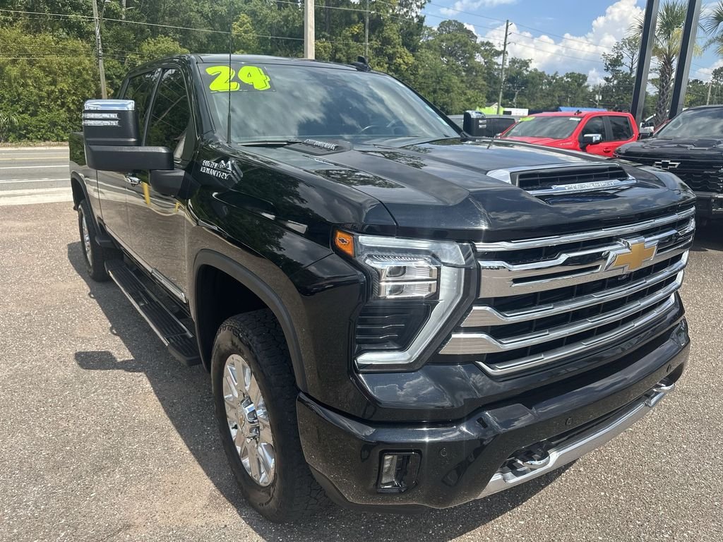 Used 2024 Black Chevrolet High Country image 10