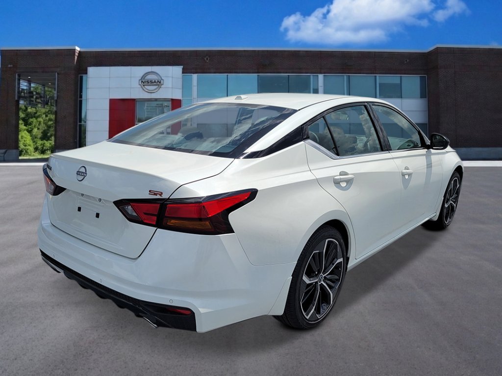 New 2026 Pearl White Tricoat Nissan SR image 6