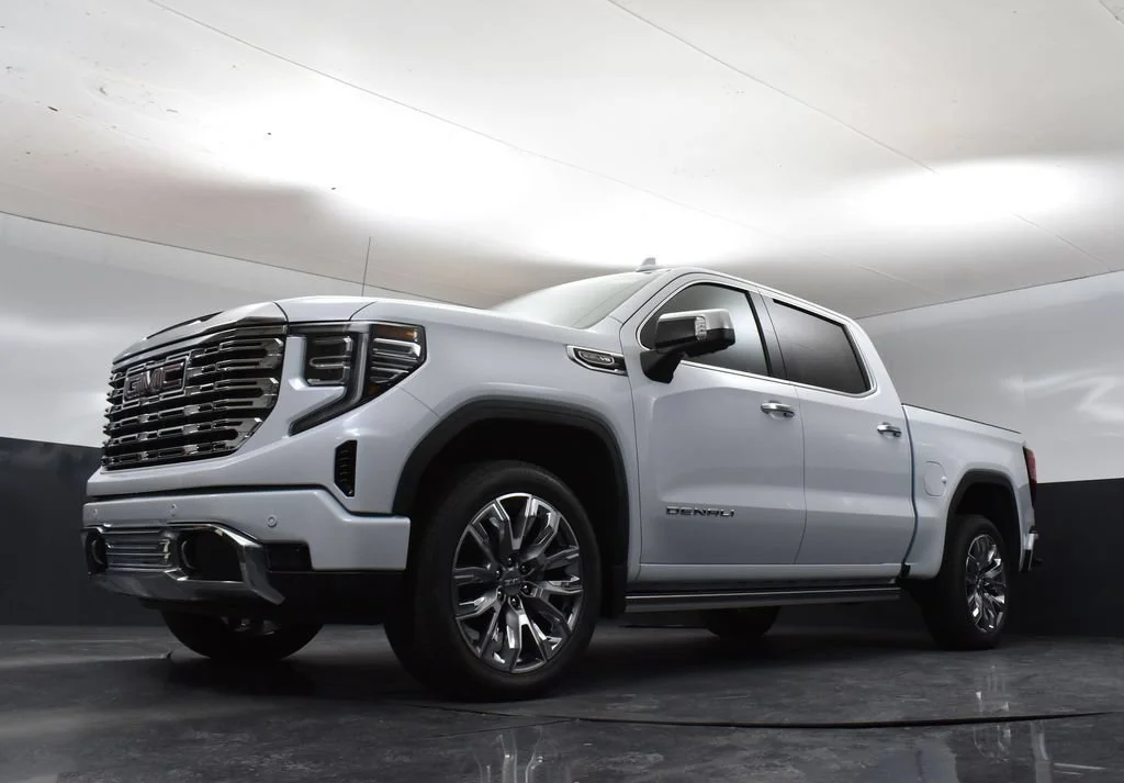 New 2026 Glacier White Tricoat GMC Denali image 35