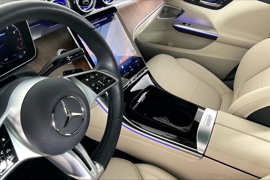 Used 2026  Mercedes-Benz C 300 image 12