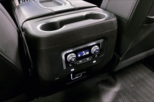 2021 GMC Yukon Denali - Photo 31
