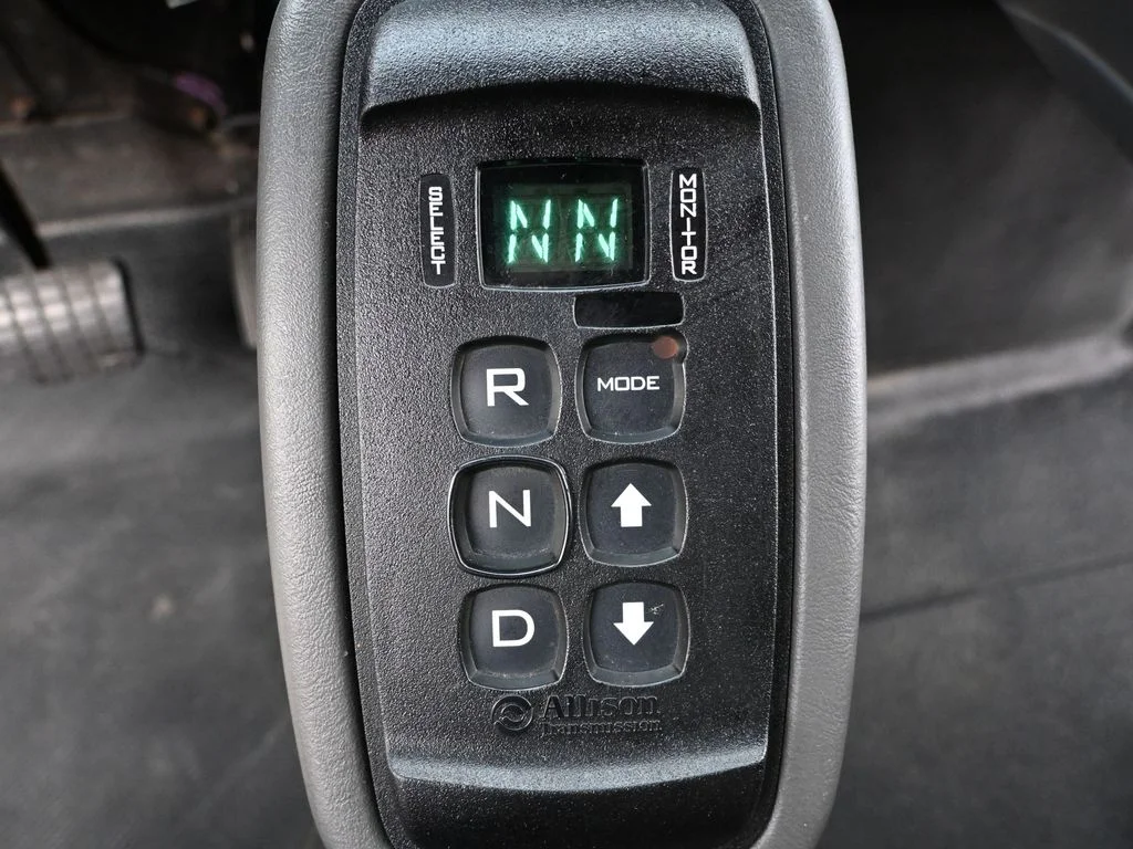 Used 2013 Blue International Series 4400 image 37