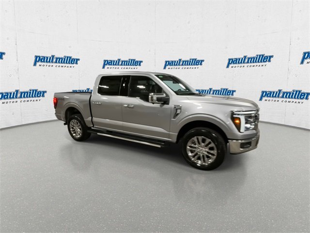 2025 Ford F-150 Lariat photo 2
