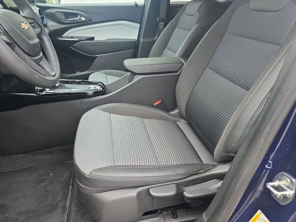 2024 Chevrolet Trax LT - Photo 20