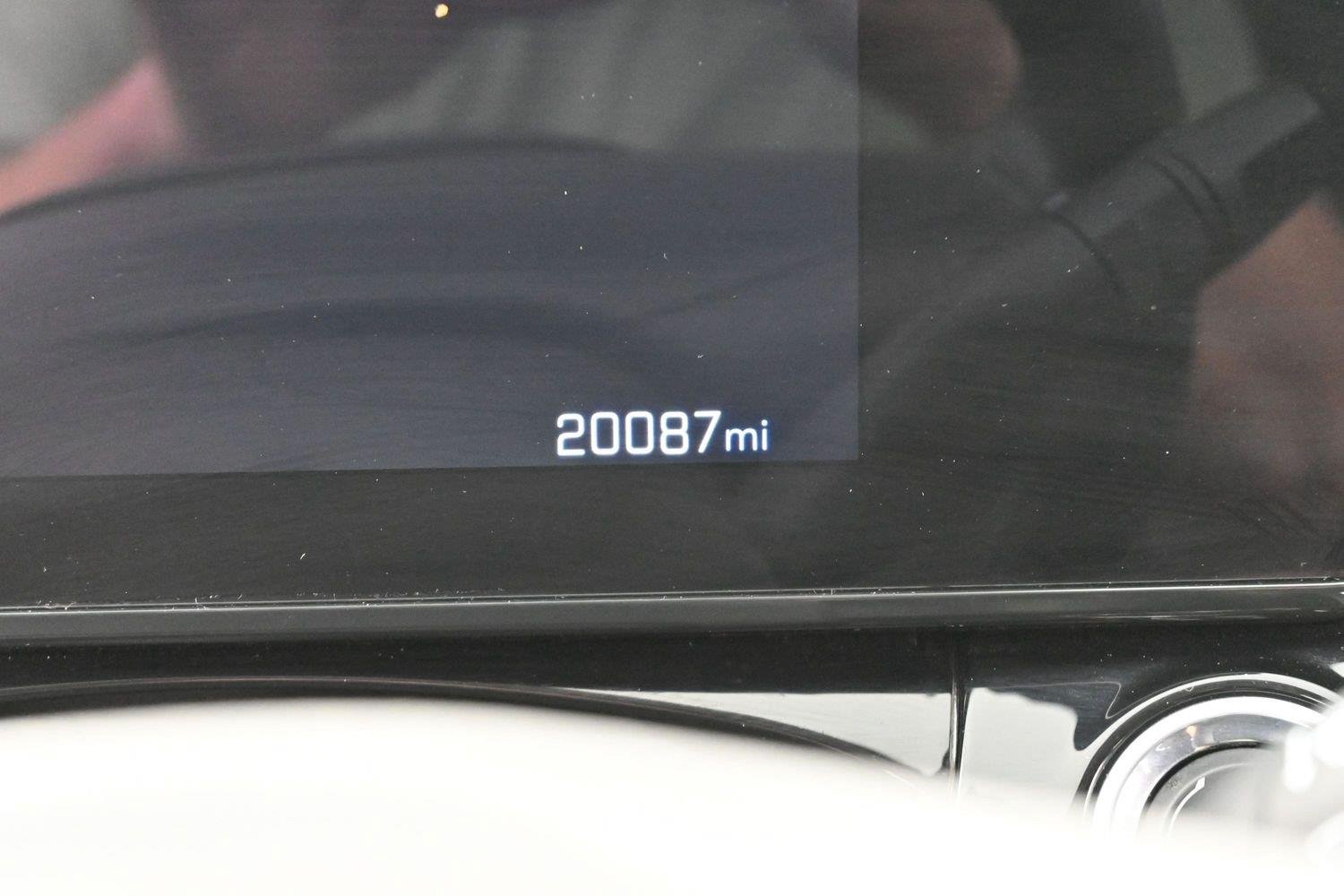 Used 2025 Mosaic Black Metallic Chevrolet ACTIV image 20