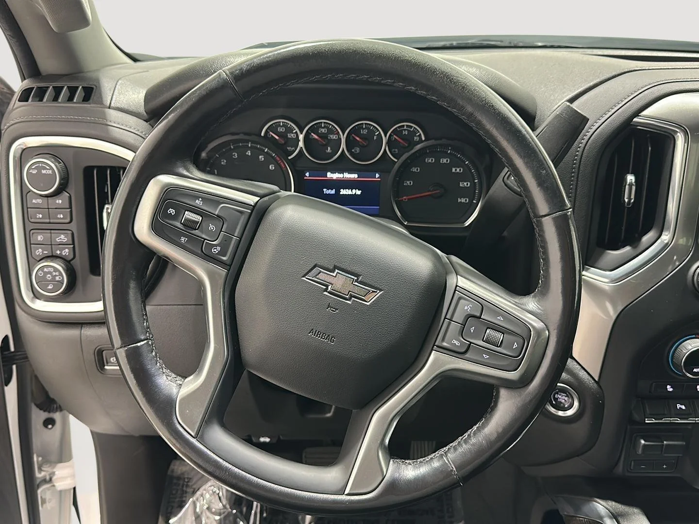 Used 2021 SUMMIT WHITE Chevrolet LT Trail Boss image 9