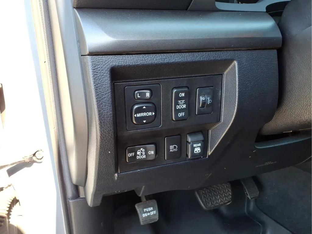 Used 2019 Gray Toyota SR5 image 17
