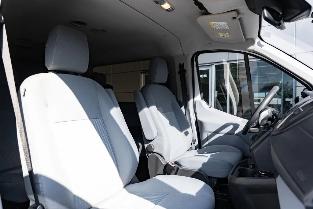 Used 2015 White Ford XLT image 23