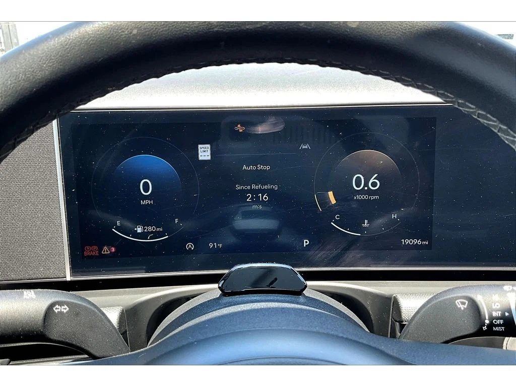 Used 2025  Hyundai SEL Convenience image 14