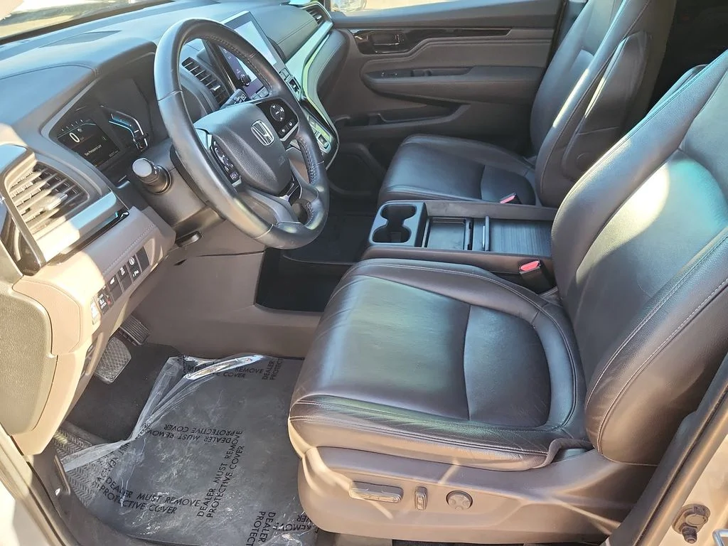 Used 2023 Silver Honda Touring image 7