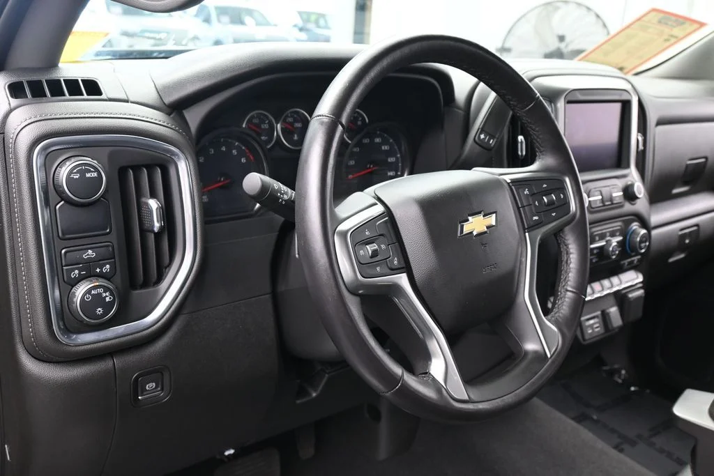 Used 2021 Black Chevrolet LT image 15