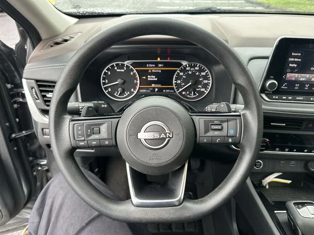Used 2023 Gray Nissan SV image 13