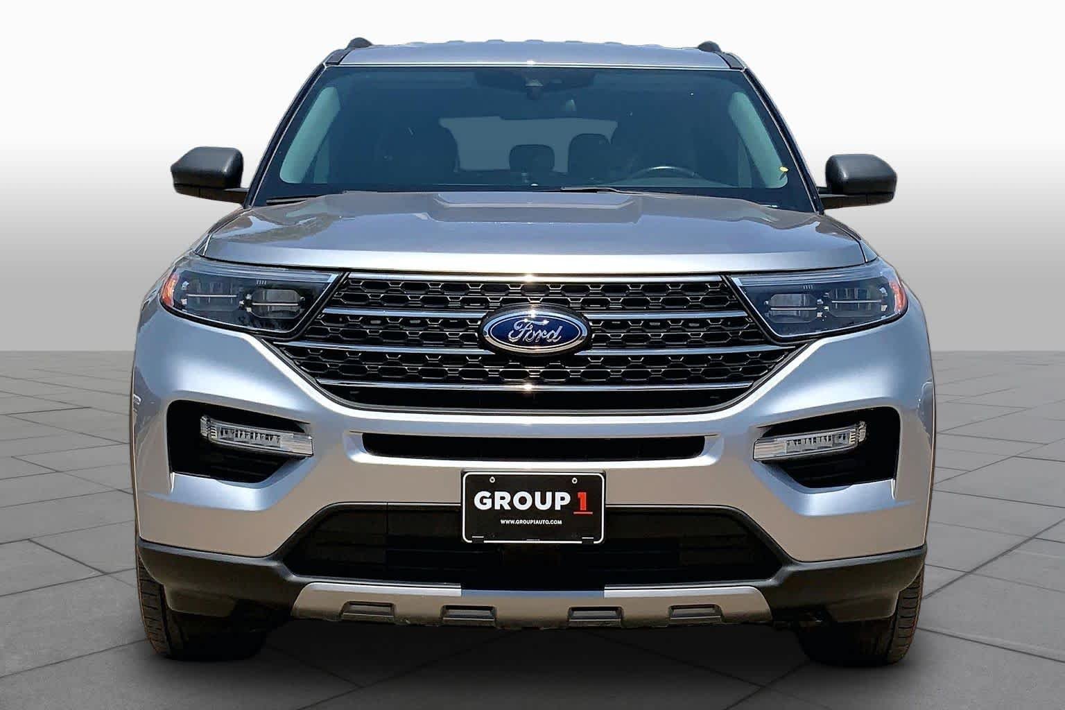 Used 2023 Iconic Silver Metallic Ford XLT image 4