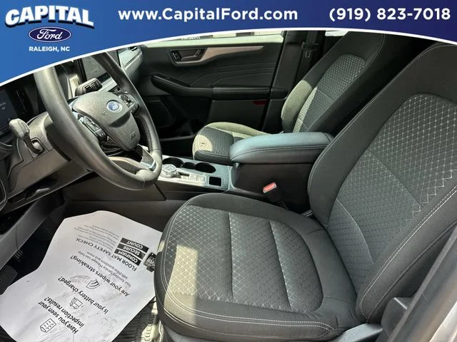 Used 2023 Silver Ford Active image 19