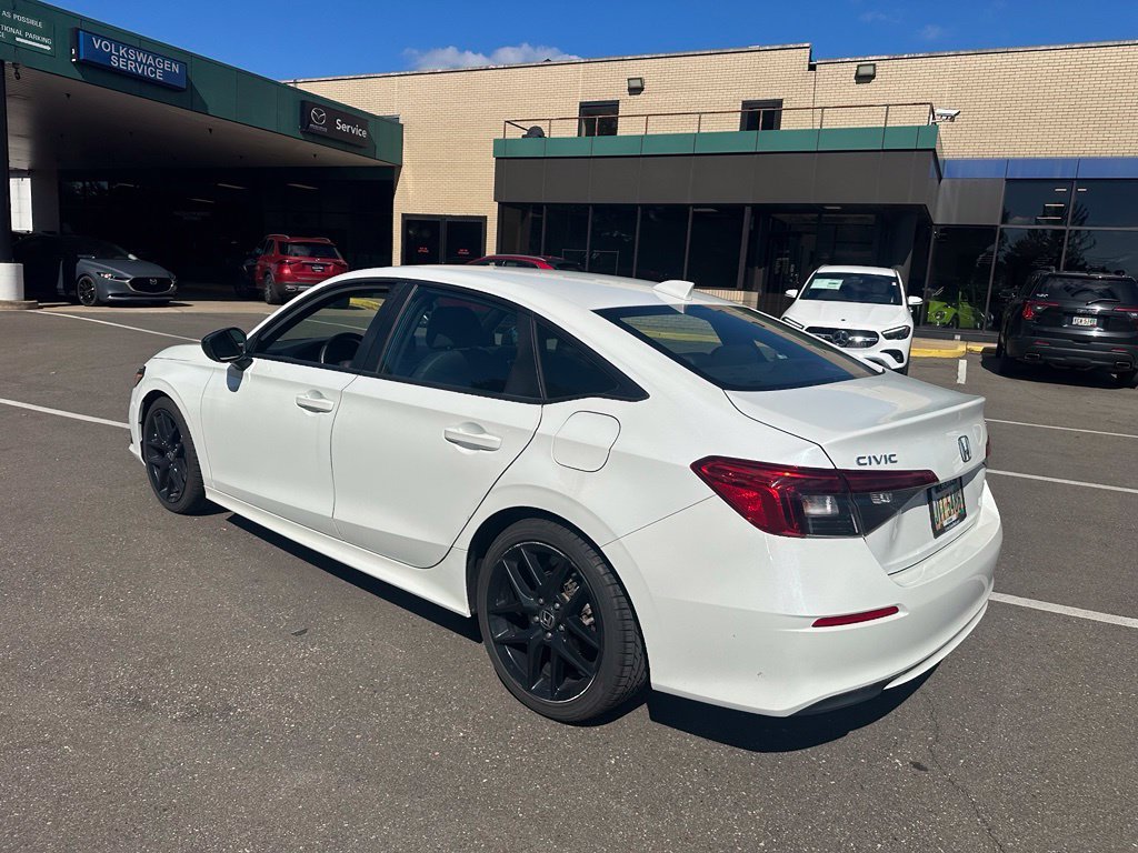 Used 2022  Honda Sport image 5