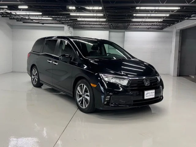 Used 2022 Black Honda Touring image 7