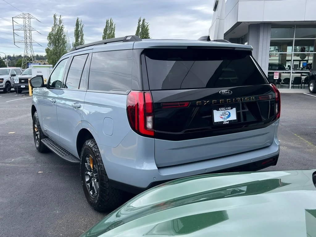 New 2026 Glacier Gray Metallic Tri-Coat Ford Tremor® image 9