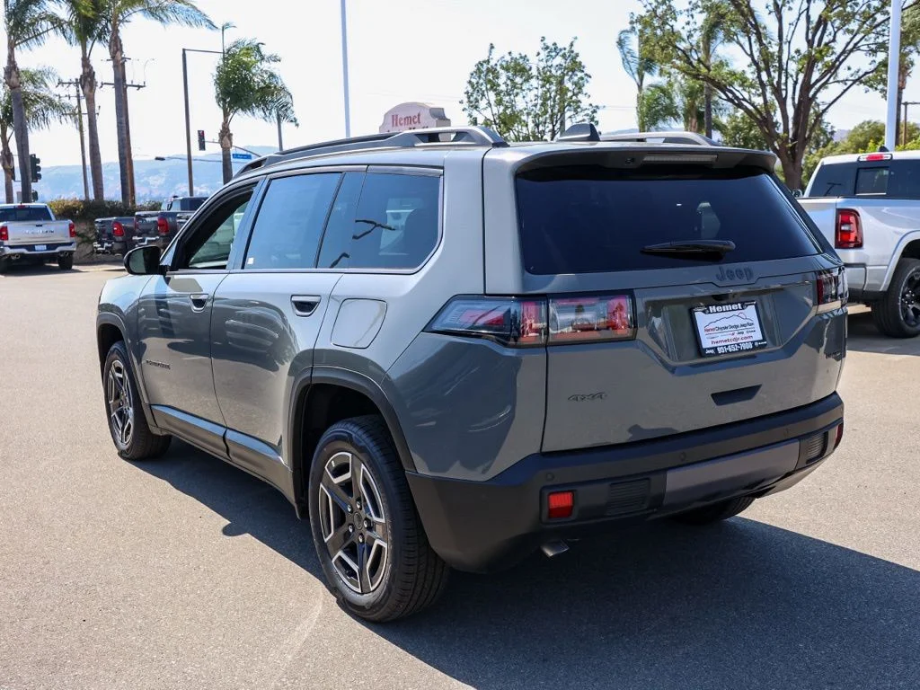 New 2026 Sting-Gray Clear-Coat Exterior Paint Jeep Limited image 5