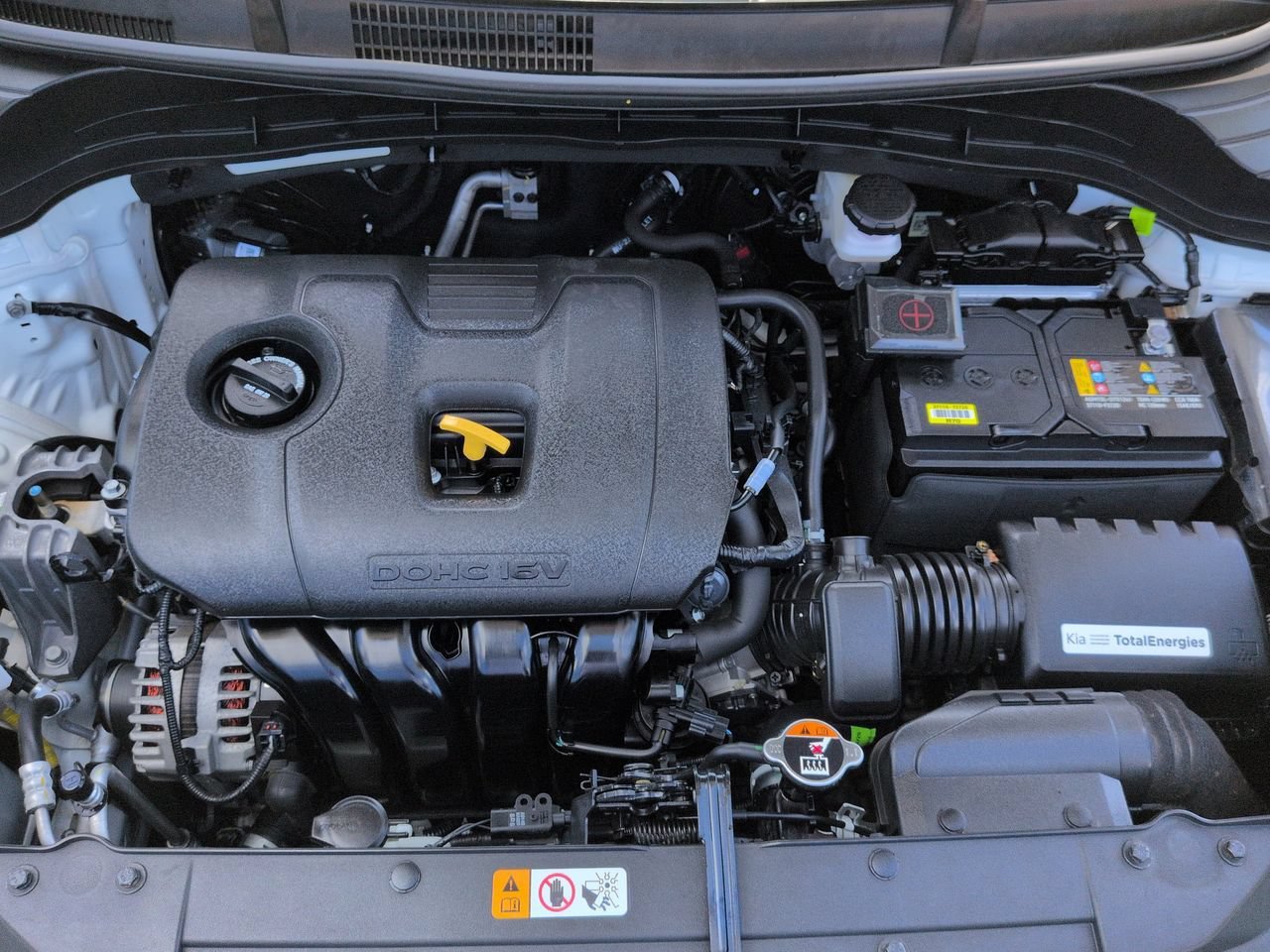 Certified Used 2023 Snow White Pearl Kia LX image 15