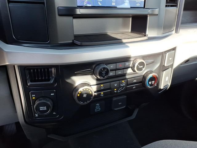 New 2026 Oxford White Ford F-350® XL image 24
