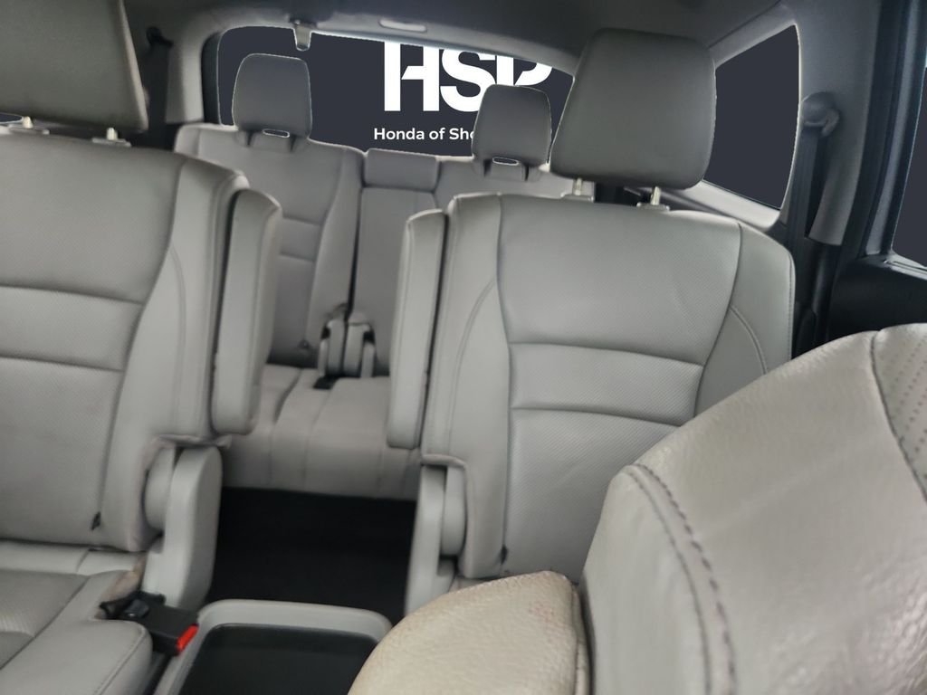 Used 2017 Lunar Silver Metallic Honda Elite image 13