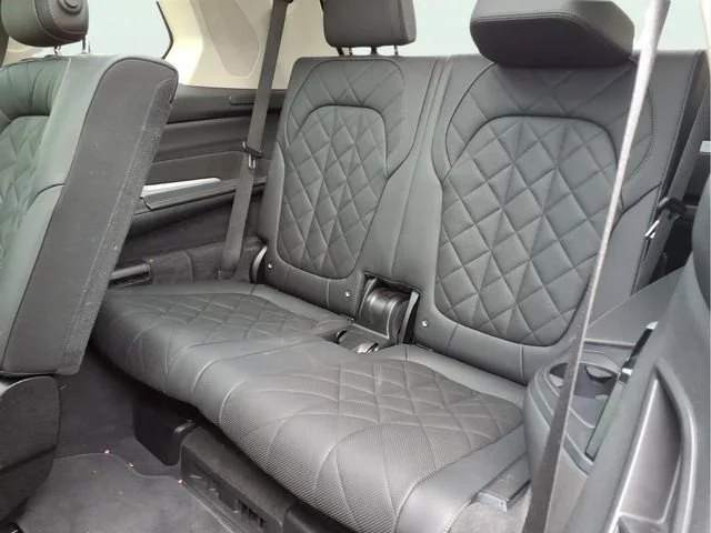 Used 2023  BMW xDrive40i image 24